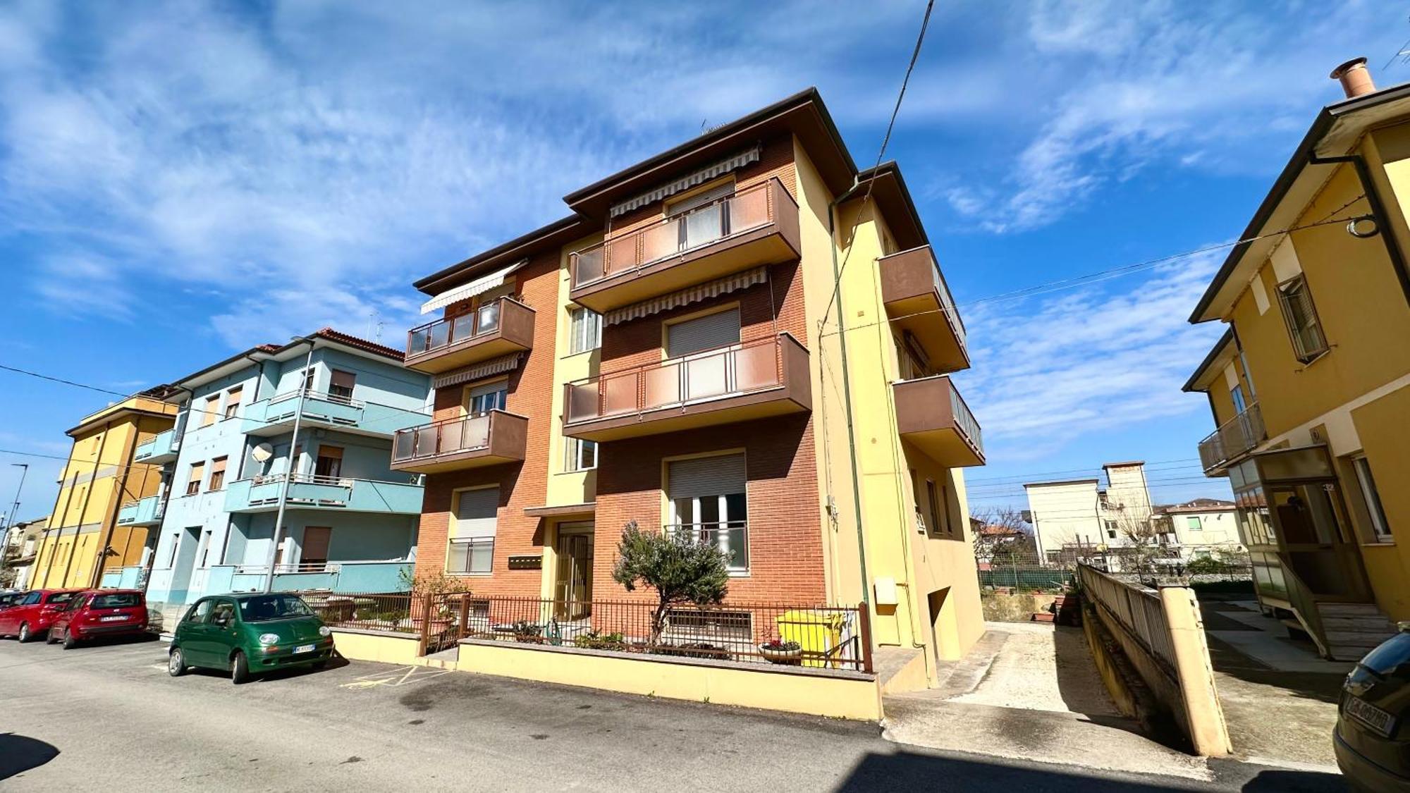 Se041 - Senigallia, Quadrilocale Accessoriato A 150Mt Dal Mare Esterno foto